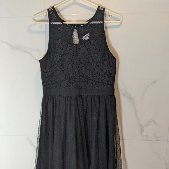 ❗LAST CHANCE❗Xhilaration Black Lace Mesh Sleeveless Dress - Picture 3 of 7